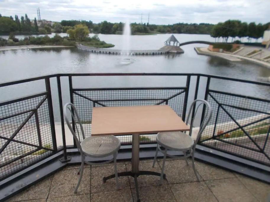 Vue Exceptionnelle Sur Le Lac Créteil Buitenkant foto